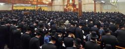 Main image for א' סליחות ביי הגה"צ אב"ד סאטמאר וויליאמסבורג שליט"א 