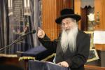 הרה"ג ר' פנחס פאדווא שליט"א גאב"ד קהילת שומרי הדת אין אנטווערפן און רב דמערכת הכשרות המהודרת חוג חתם סופר פתח תקוה ביי א באזוך אין ארה"ק צו מיטהאלטן די השגחה און הידורים פון די נאנט