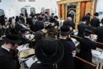   א' סליחות ביי כ"ק אדמו"ר מקרעטשניף סיגעט שליט"א