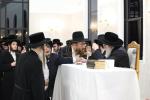 כ"ק אדמו"ר מצאנז שליט"א נעמט אויף קהל חסידיו אין שטאט אלעד