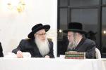 כ"ק אדמו"ר מצאנז שליט"א נעמט אויף קהל חסידיו אין שטאט אלעד