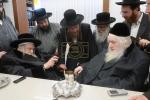Main image for כ"ק אדמו"ר מתולדות אברהם יצחק שליט"א באזוכט ביי כ"ק גאב"ד ירושלים שליט"א 