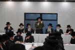הגה"צ אב"ד צאנז ארה"ב שליט"א אויף א ביקור חיזוק בקרב בני קהילתו לרגל ימים הנוראים הבעלל"ט
