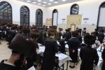 הגה"צ אב"ד צאנז ארה"ב שליט"א אויף א ביקור חיזוק בקרב בני קהילתו לרגל ימים הנוראים הבעלל"ט