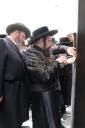 הגה"צ אב"ד צאנז ארה"ב שליט"א אויף א ביקור חיזוק בקרב בני קהילתו לרגל ימים הנוראים הבעלל"ט