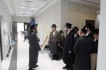 הגה"צ אב"ד צאנז ארה"ב שליט"א אויף א ביקור חיזוק בקרב בני קהילתו לרגל ימים הנוראים הבעלל"ט