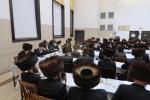 הגה"צ אב"ד צאנז ארה"ב שליט"א אויף א ביקור חיזוק בקרב בני קהילתו לרגל ימים הנוראים הבעלל"ט