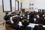 הגה"צ אב"ד צאנז ארה"ב שליט"א אויף א ביקור חיזוק בקרב בני קהילתו לרגל ימים הנוראים הבעלל"ט