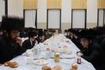 הגה"צ אב"ד צאנז ארה"ב שליט"א אויף א ביקור חיזוק בקרב בני קהילתו לרגל ימים הנוראים הבעלל"ט