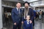 צום ערשטן מאל איז פארגעקומען א הכנסת ס"ת ביי א אידישע קהילה נעבן יאפאן און אלאסקע