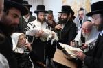 ברית היינט אין שטוב פון הרה"ק רבי יעקב מאיר שעכטער שליט"א בהשתתפות הגרי"מ ארלענגער 
