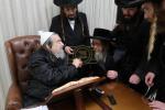 כ"ק אדמו"ר מקרעטשניף סיגעט שליט"א באזוכט ביי גדולי ישראל לרגל הכתרתו לאדמורו"ת