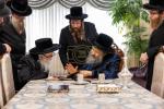 באזוך פון כ"ק אדמו"ר מסערדאהעלי ביי כ"ק אדמו"ר מבאבוב 45 שליט"א 