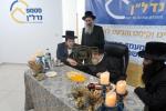 רבנים ואישי ציבור באזוכן סטעמפ נאדלאן אין בית שמש