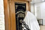 כ"ק מרן אדמו"ר מקרעטשניף שליט"א ביי תפילת שחרית און מסיבת לחיים בהיכל ישיבתו המעטירה ישיבת מבצר התורה קרעטשניף אין אלעד ווי דער רבי שליט"א האט משמיע געווען דברי התעוררות והכנה לקראת די ימי הרחמים 