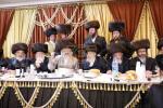 שמחת בית וויטעפסק - סערעדנא - קאסוב ירושלים -- חתונת בת האדמו"ר מוויטעפסק עם נכד האדמו"ר מסערעדנא וחתן האדמו"ר מקאסוב ירושלים -
