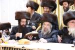 שמחת בית וויטעפסק - סערעדנא - קאסוב ירושלים -- חתונת בת האדמו"ר מוויטעפסק עם נכד האדמו"ר מסערעדנא וחתן האדמו"ר מקאסוב ירושלים -