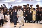 שמחת בית וויטעפסק - סערעדנא - קאסוב ירושלים -- חתונת בת האדמו"ר מוויטעפסק עם נכד האדמו"ר מסערעדנא וחתן האדמו"ר מקאסוב ירושלים -