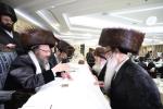 שמחת החתונה לבן האדמו"ר מביאלא בית שמש החתן הרב שלמה לייב עב"ג הכלה בת הגה"צ ר' אהרן וואזנר וחתן גאב"ד לאנדאן לרפו"ש 