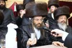 שמחת החתונה לבן האדמו"ר מביאלא בית שמש החתן הרב שלמה לייב עב"ג הכלה בת הגה"צ ר' אהרן וואזנר וחתן גאב"ד לאנדאן לרפו"ש 