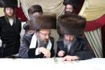 שמחת החתונה לבן האדמו"ר מביאלא בית שמש החתן הרב שלמה לייב עב"ג הכלה בת הגה"צ ר' אהרן וואזנר וחתן גאב"ד לאנדאן לרפו"ש 