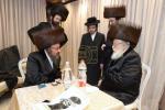 שמחת החתונה לבן האדמו"ר מביאלא בית שמש החתן הרב שלמה לייב עב"ג הכלה בת הגה"צ ר' אהרן וואזנר וחתן גאב"ד לאנדאן לרפו"ש 
