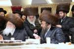 שמחת החתונה לבן האדמו"ר מביאלא בית שמש החתן הרב שלמה לייב עב"ג הכלה בת הגה"צ ר' אהרן וואזנר וחתן גאב"ד לאנדאן לרפו"ש 