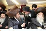 שמחת החתונה לבן האדמו"ר מביאלא בית שמש החתן הרב שלמה לייב עב"ג הכלה בת הגה"צ ר' אהרן וואזנר וחתן גאב"ד לאנדאן לרפו"ש 