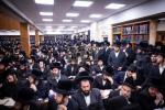 א' סליחות בחצר הקודש צאנז קלויזענבורג  