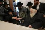 כ"ק אדמו"ר מתולדות אברהם יצחק שליט"א ביי כ"ק גאב"ד ירושלים שליט"א 