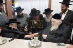 כ"ק אדמו"ר מתולדות אברהם יצחק שליט"א ביי כ"ק גאב"ד ירושלים שליט"א 