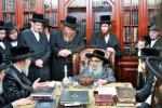 כ"ק אדמו"ר מסאטמאר שליט"א ביים התמנות דומ"ץ בביהמ"ד אור ישראל אלימלך וומ"ס