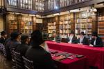 בית דין פון הגאון רבי בערל לאזאר שליט"א ביים איבערקוקען די מעסערס פון די שוחטים אין רוסלאנד 