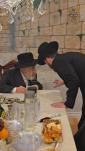  כ"ק אדמו"ר מליסקא שליט"א אויף א באזוך  אין טאמס ריווער לקראת די הייליגע טעג אין שטוב פון הרה"ח ר' שלמה עהרנטאל הי"ו