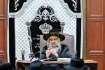 Main image for כ"ק אדמו"ר מסאטמאר שליט"א ביים סוגיא פארלערנען און לחיים אין היכל הישיבה