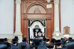 כ"ק אדמו"ר מסאטמאר שליט"א ביים סוגיא פארלערנען און לחיים אין היכל הישיבה