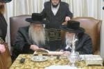 כ"ק אדמו"ר מניקלשבורג באזוכט ביי כ"ק אדמו"ר מתולדות צבי ספינקא שליט"א 