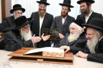 כ"ק אדמו"ר מצאנז שליט"א ביי כ"ק גאב"ד ירושלים שליט"א 