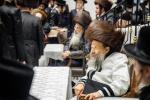 מעמד קביעת מזוזה און ראש השנה אינעם נייעם בית המדרש ד'באבוב – 45 