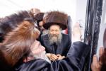 מעמד קביעת מזוזה און ראש השנה אינעם נייעם בית המדרש ד'באבוב – 45 