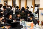 רייכע אויספאסן דעם מוצאי יום כיפור בחצה"ק סקווירא צוגעשטעלט ווי יאר יערליך דורך הנהלת המוסדות בית ציפורה דחסידי סקווירא בארא פארק