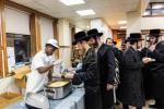 רייכע אויספאסן דעם מוצאי יום כיפור בחצה"ק סקווירא צוגעשטעלט ווי יאר יערליך דורך הנהלת המוסדות בית ציפורה דחסידי סקווירא בארא פארק