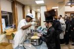 רייכע אויספאסן דעם מוצאי יום כיפור בחצה"ק סקווירא צוגעשטעלט ווי יאר יערליך דורך הנהלת המוסדות בית ציפורה דחסידי סקווירא בארא פארק