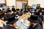 רייכע אויספאסן דעם מוצאי יום כיפור בחצה"ק סקווירא צוגעשטעלט ווי יאר יערליך דורך הנהלת המוסדות בית ציפורה דחסידי סקווירא בארא פארק