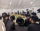 עלעגאנטע מסיבה לטובת די נייע בנין פון בית חינוך לבנות צאנז קלויזענבורג אין מאנסי