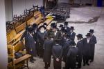ערב און מוצאי יום כיפור ביי כ"ק אדמו"ר מבאבוב שליט"א 