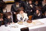 ערב און מוצאי יום כיפור ביי כ"ק אדמו"ר מבאבוב שליט"א 