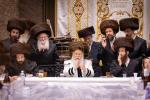 ערב און מוצאי יום כיפור ביי כ"ק אדמו"ר מבאבוב שליט"א 