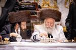 ערב און מוצאי יום כיפור ביי כ"ק אדמו"ר מבאבוב שליט"א 