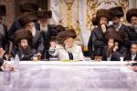 ערב און מוצאי יום כיפור ביי כ"ק אדמו"ר מבאבוב שליט"א 